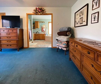 Excellent opportunity to own and develop a well established - photo 38