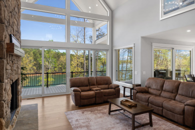 Stunning Lake Keowee Waterfront Retreat - photo 4