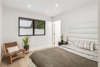Contemporary elegance meets exceptional craftsmanship in this - photo 20