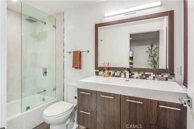 Contemporary elegance meets exceptional craftsmanship in this - photo 23