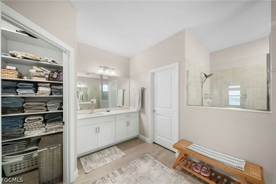 Rarely does a property of this caliber, featuring a premium - photo 28