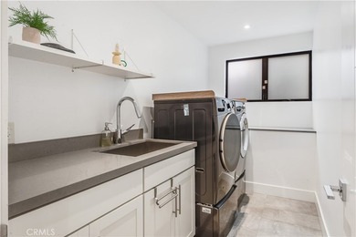 Contemporary elegance meets exceptional craftsmanship in this - photo 28