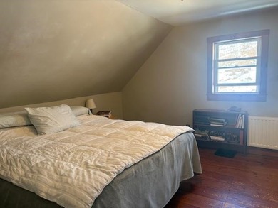 This sunny residence has been a beloved home to several - photo 30