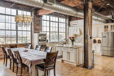 Incredible opportunity to own a piece of historic Detroit! This - photo 8