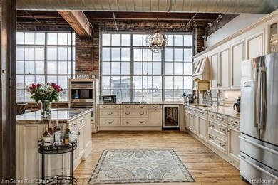 Incredible opportunity to own a piece of historic Detroit! This - photo 9