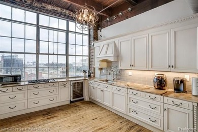 Incredible opportunity to own a piece of historic Detroit! This - photo 10