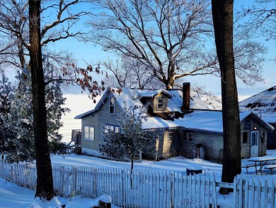 Lake Home For Sale in Lodi, Wisconsin