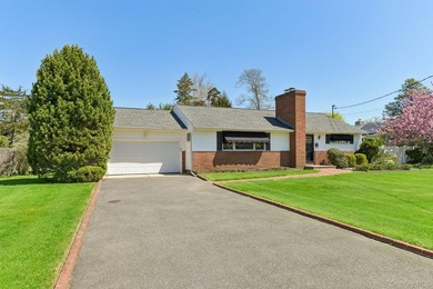 Get ready for summer in this lovely three bedroom ranch in the - photo 2