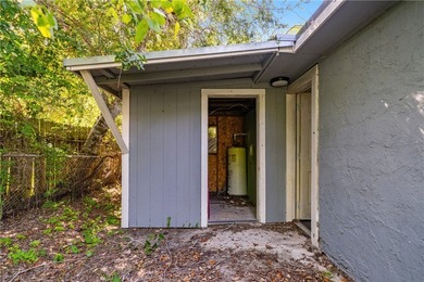 Situated just blocks from the water, this little 2-bedroom gem - photo 12