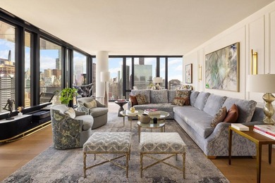 THE ULTIMATE MANHATTAN LUXURY WITH ICONIC SKYLINE & EAST RIVER - photo 1