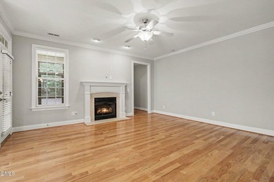 Beautiful brick ranch with custom moldings, tray ceilings, and a - photo 13