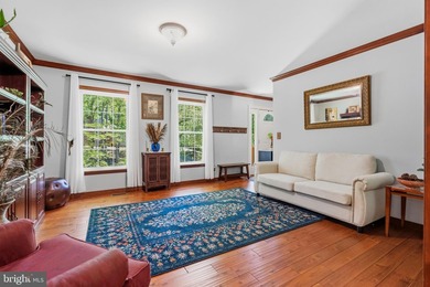 Move right into this beautifully updated 4-bedroom, 2.5-bath - photo 15
