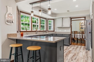 Move right into this beautifully updated 4-bedroom, 2.5-bath - photo 22