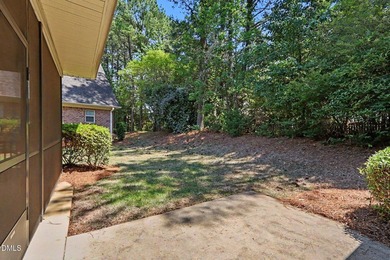 Beautiful brick ranch with custom moldings, tray ceilings, and a - photo 26