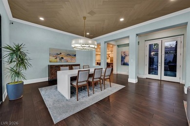 THIS GORGEOUS GOLF COURSE RESIDENCE OFFERS EXCEPTIONAL PRIVACY & - photo 31