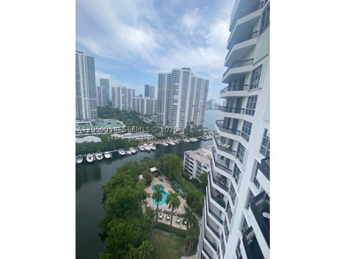 2BR/2BA residence on a high floor in prestigious Mystic Pointe - photo 31