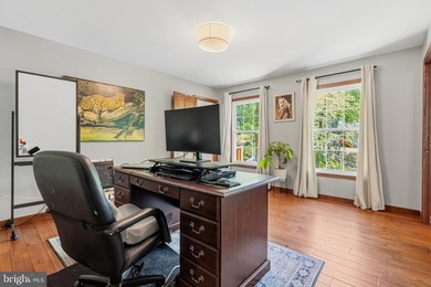 Move right into this beautifully updated 4-bedroom, 2.5-bath - photo 38