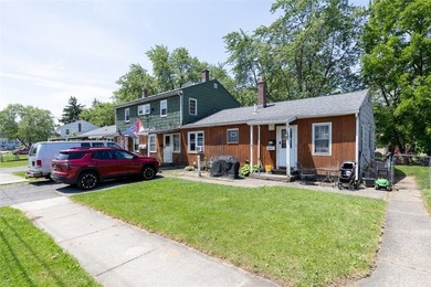 This 4 unit investment property offers strong income potential - photo 4