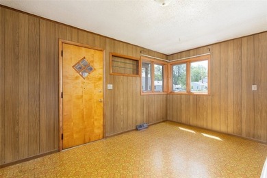 This 4 unit investment property offers strong income potential - photo 6