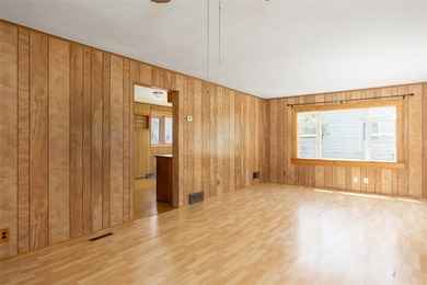 This 4 unit investment property offers strong income potential - photo 9
