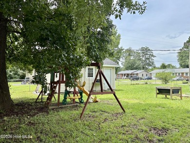 You'll want to take a look at this ranch home that has a huge - photo 3