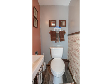 Positioned perfectly between the slopes and the lakes, 57 Town - photo 36