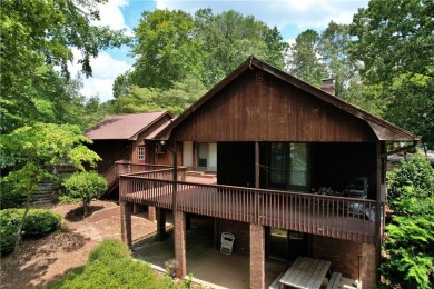 Lake Home ActiveUnderContr in Seneca, South Carolina