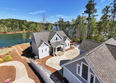 Stunning Lake Keowee Waterfront Retreat - photo 29