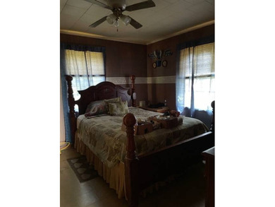 Tucked away in a quiet, established neighborhood, this 3-bedroom - photo 4