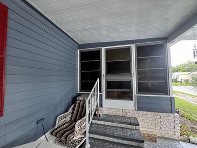 Totally renovated 2-bedroom/2-bath home just waiting for you in - photo 30