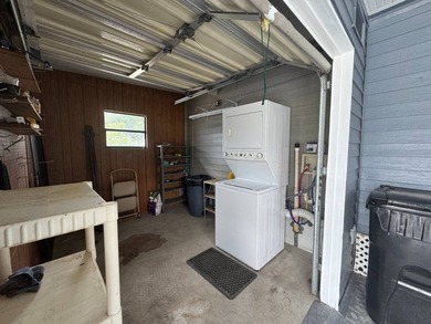 Totally renovated 2-bedroom/2-bath home just waiting for you in - photo 32