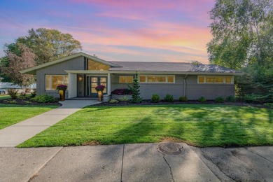 Saginaw River Home For Sale in Bay City Michigan