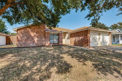 Joe Pool Lake Home For Sale in Grand Prairie Texas