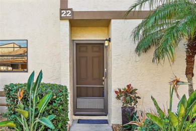 Lake Seminole Townhome/Townhouse For Sale in Seminole Florida