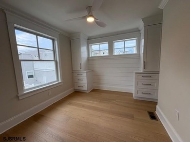 Exceptional NEW CONSTRUCTION, Single Family coastal home with - photo 16