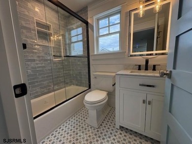 Exceptional NEW CONSTRUCTION, Single Family coastal home with - photo 19