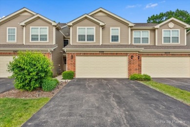 Lake Townhome/Townhouse For Sale in Cary, Illinois