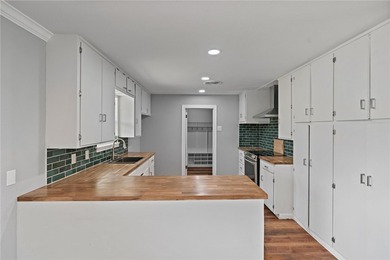Welcome to 3729 Pope Drive, a fully updated and completely - photo 11