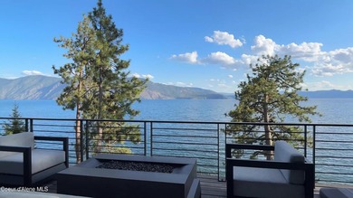 This modern masterpiece provides exceptional privacy within a - photo 11