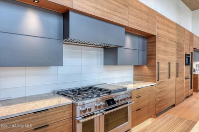 This modern masterpiece provides exceptional privacy within a - photo 16