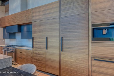 This modern masterpiece provides exceptional privacy within a - photo 18