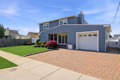 Get Ready To Call This Massapequa Shores 5 Bedroom, 2.5 Bath - photo 3