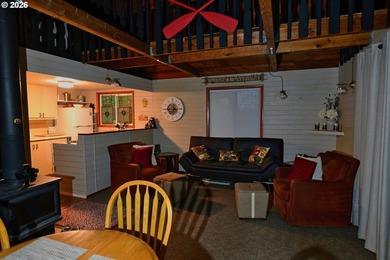 Escape to your own mountain retreat with breathtaking views of - photo 5