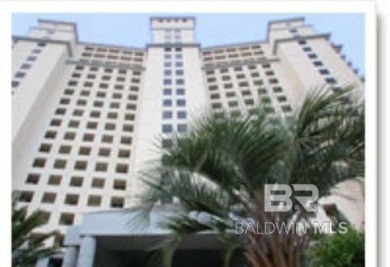 This beautifully refurbished 4-bedroom, 4-bath condominium - photo 1