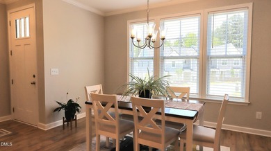 Gorgeously upgraded 3-bedroom townhome offering the perfect - photo 14