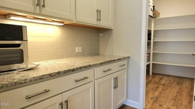 Gorgeously upgraded 3-bedroom townhome offering the perfect - photo 16