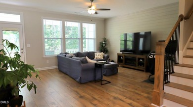 Gorgeously upgraded 3-bedroom townhome offering the perfect - photo 18