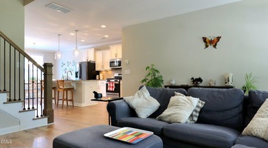 Gorgeously upgraded 3-bedroom townhome offering the perfect - photo 19