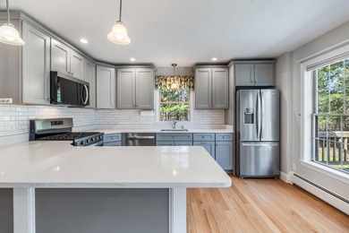 Located in the heart of Midcoast Maine and within walking - photo 21