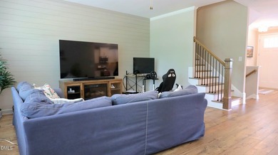 Gorgeously upgraded 3-bedroom townhome offering the perfect - photo 21